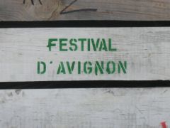 Festival_d__avignon_caisse_bien.jpg
